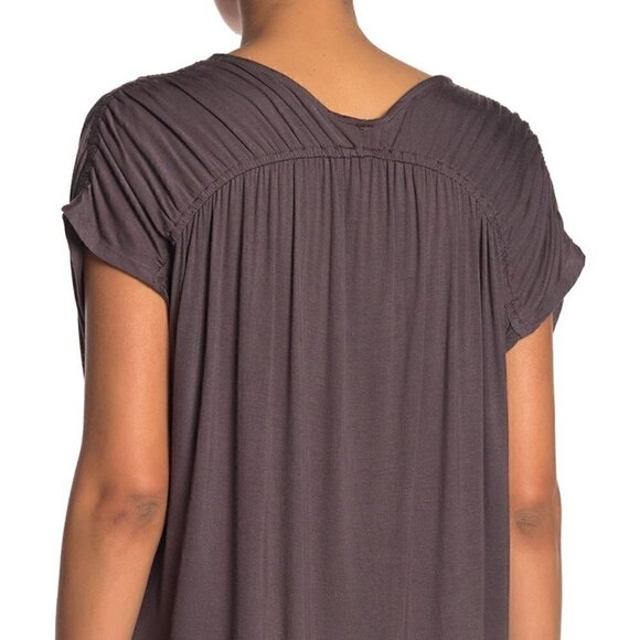 H By Bordeaux Ruched V-Neck T-Shirt - Picture 3 of 11